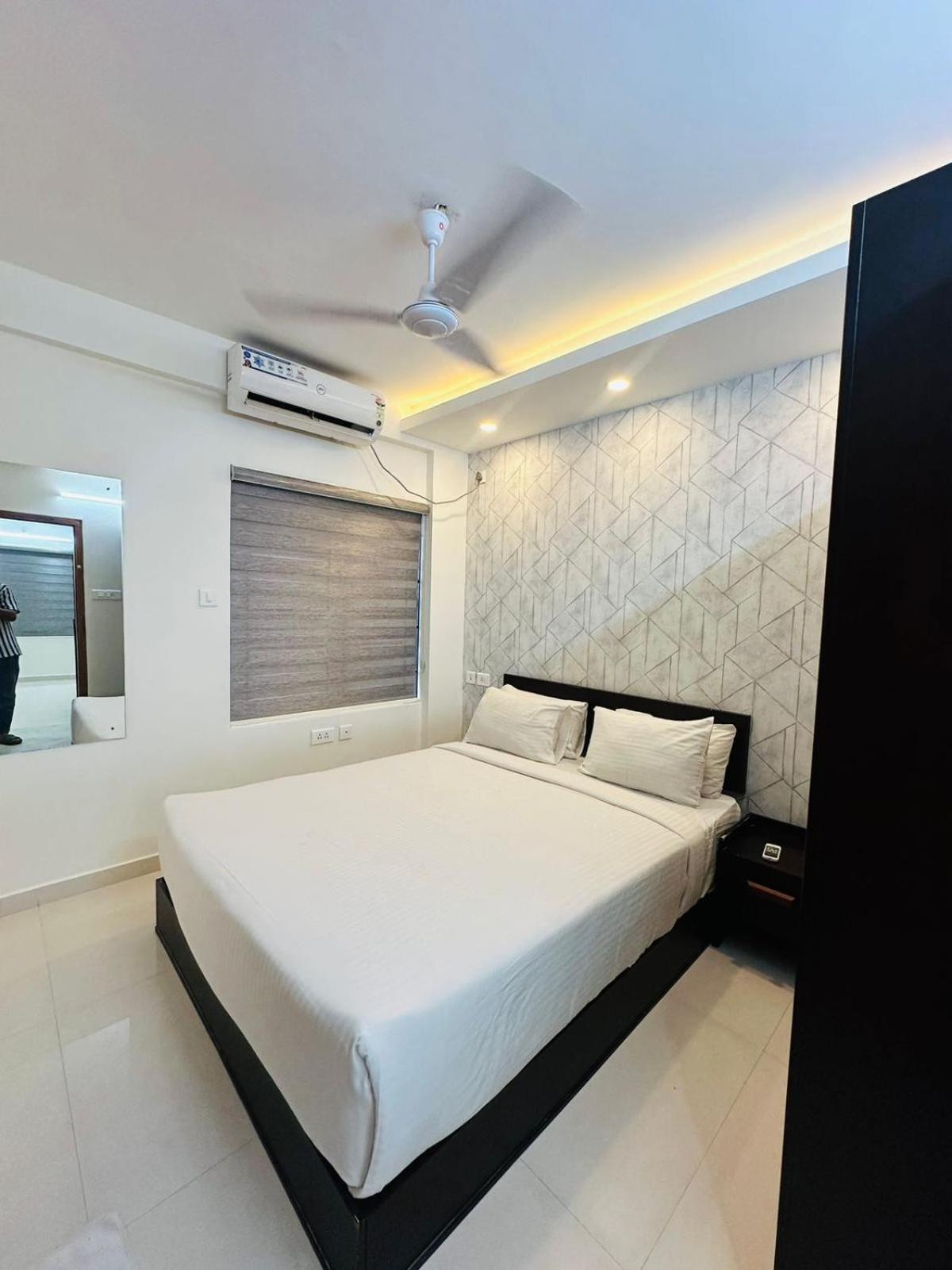 Hotel Nujoom Rooms & Apartments Kochi Exterior foto